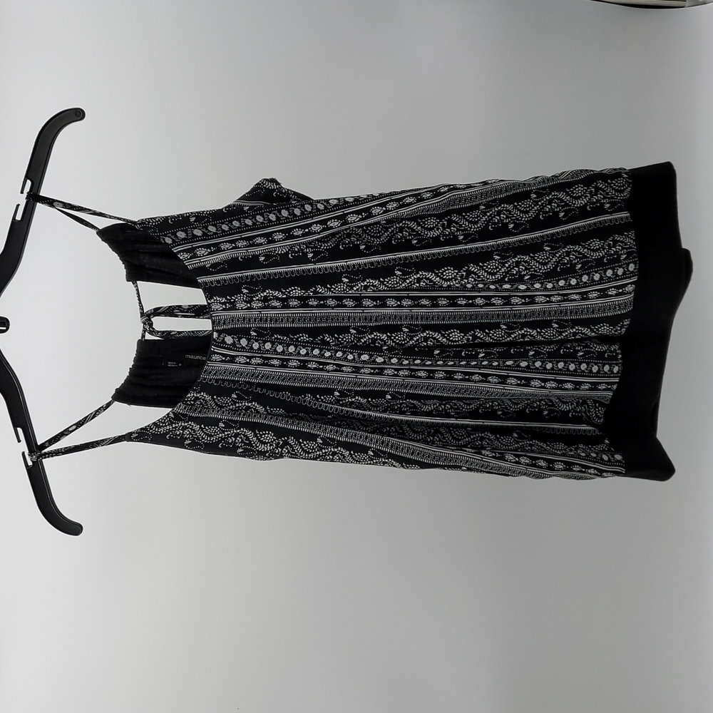 🟣Maurices Black & White Sleeveless Top.